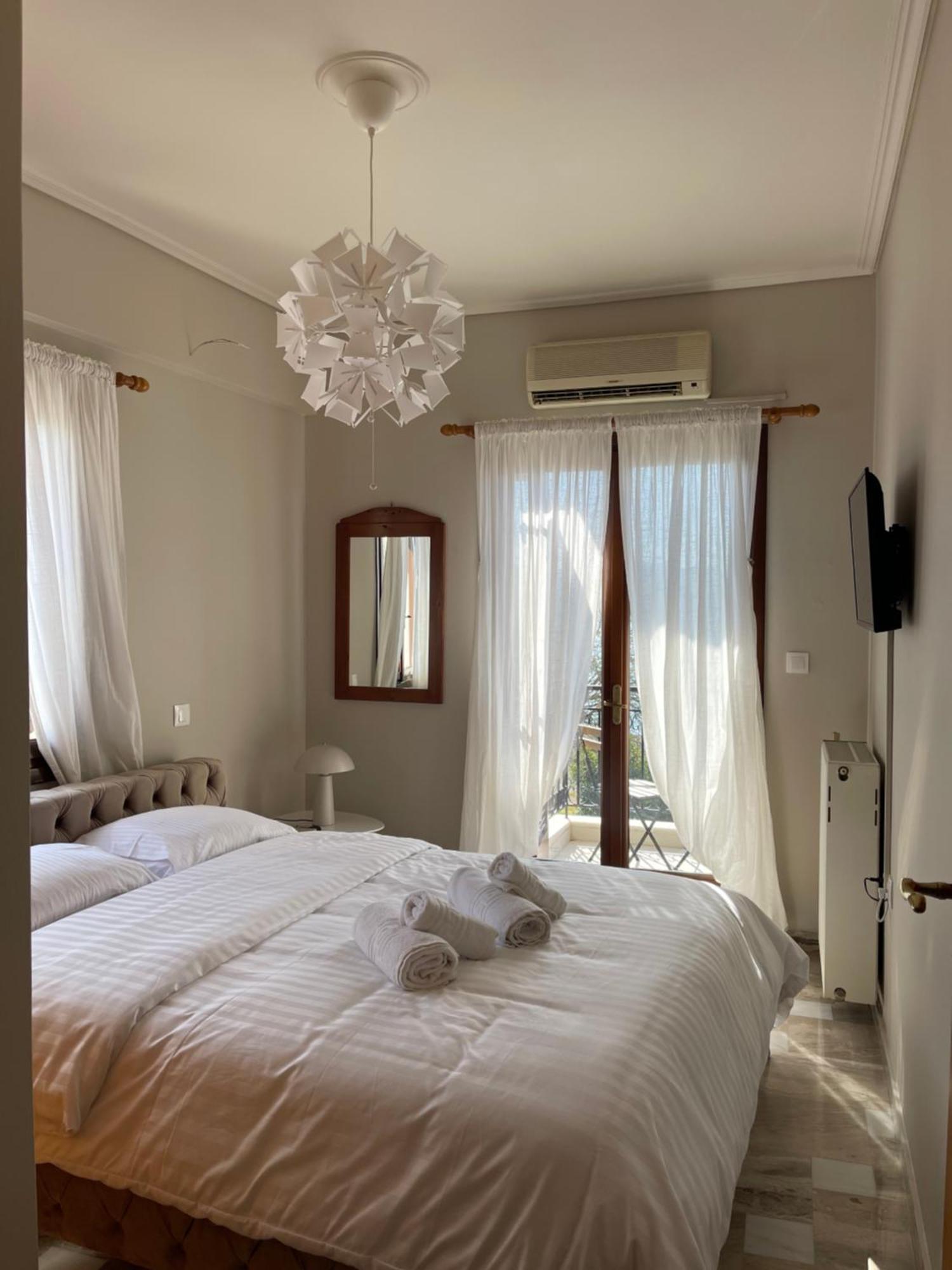Regina Hotel Nafpaktos Extérieur photo